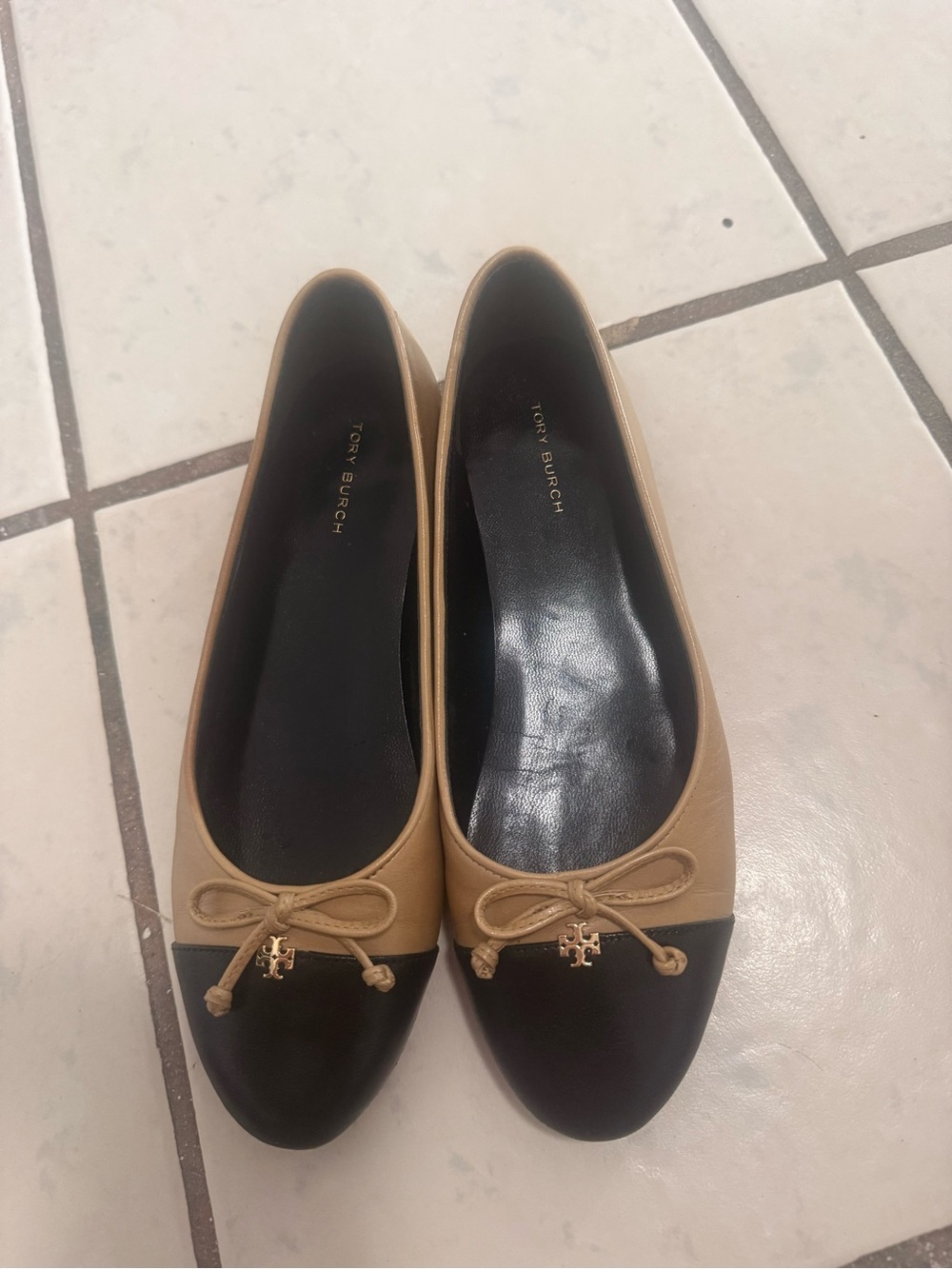 Tory Burch Two-Tone Black and Tan Bow Leather Flats